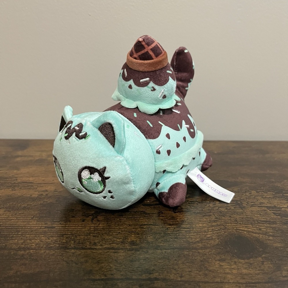 Aphmau MeeMeows Mystery Ice Cream Cat 6" Plush Mint Chocolate Chip